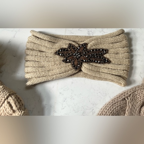 Theory Taupe Wool Blend Winter Beanie Hats - Mother & Daughters Photo Shoot - Picture 2 of 3